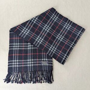 Pre-Owned Burberrys Cashmere Scarf Blue – Unisex – Classic Check – Elegant Style